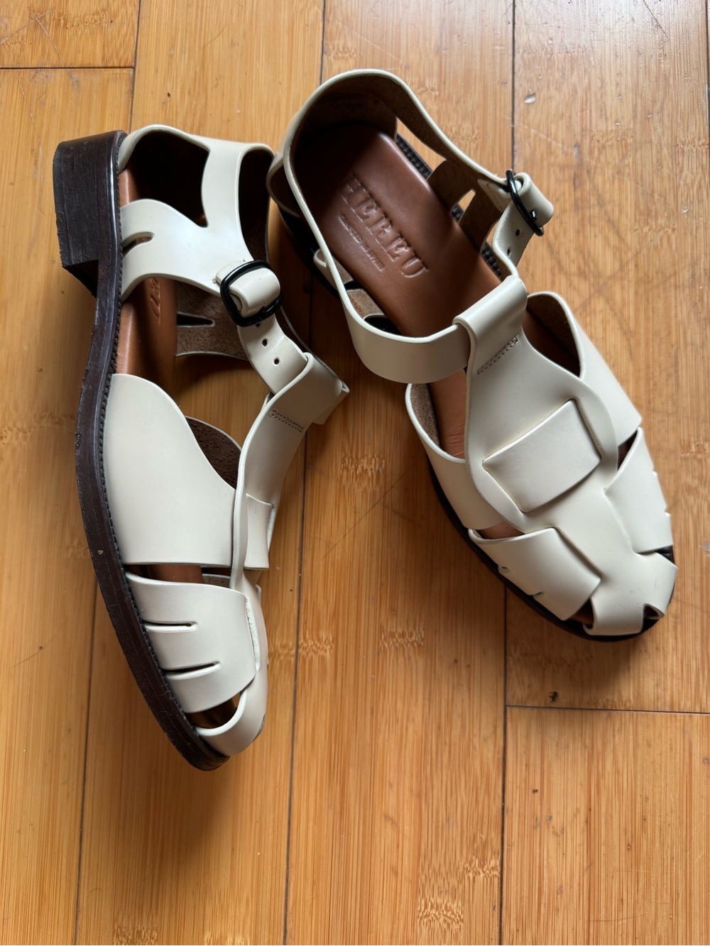 Hereu Pesca cage fisherman sandals beige